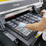 Die-Rueckkehr-der-Musikkassette-–-Einblicke-in-die-Produktion-bei-Wizbit-Wizbit-Printing-2.png