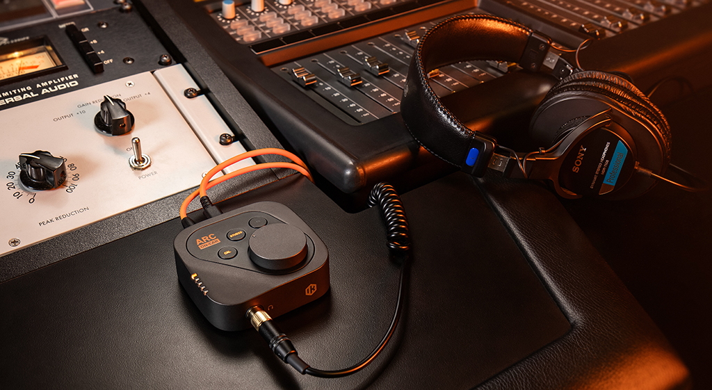 IK Multimedia ARC ON EAR im Test beim Sound & Recording Magazin