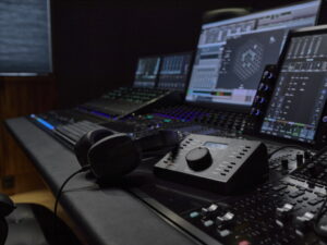 Genelec UNIO PRM im Test in der Sound&Recording 2/26