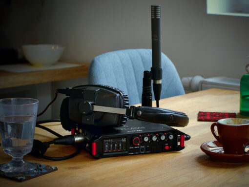 Mobiles Recording mit dem Tascam FR-AV4 in Sound&Recording 2/26