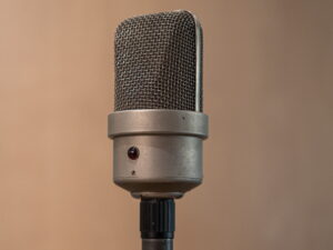 Das Neumann M49 - ausführlicher Beitrag in der Sound&Recording 3/26