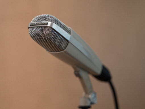 Sennheiser MD 421 - jetzt alles über die Legende im großen Mikrofon-Special der Sound&Recording 3/26